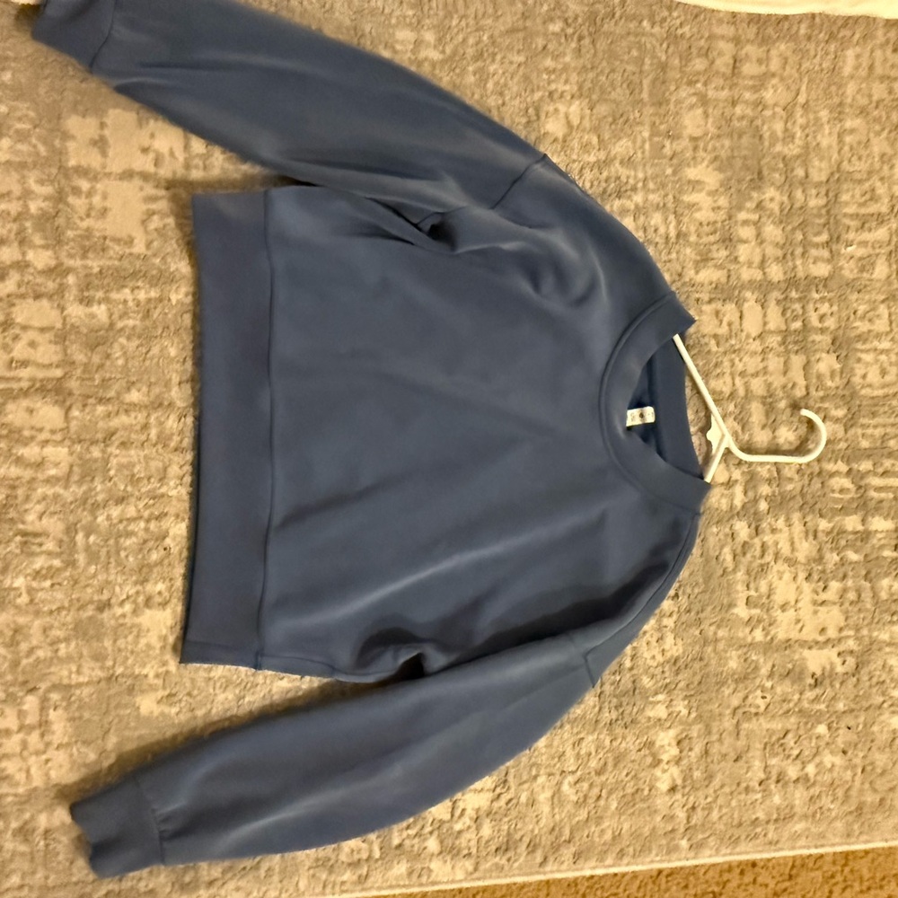 Softstream Lululemon Cropped Crewneck